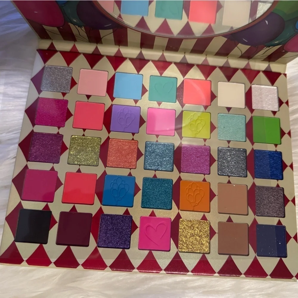 Beauty Creation-  Remi Circus Clown- Eyeshadow Palette